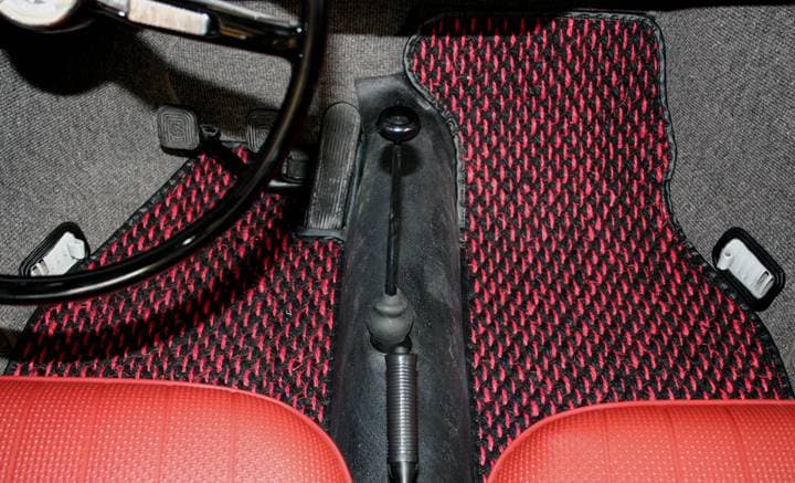 COCO MATS, RED & BLACK, FRONT & REAR 4 PIECE SET, BUG 1973-79 (Models with Passenger Side Foot Rest)